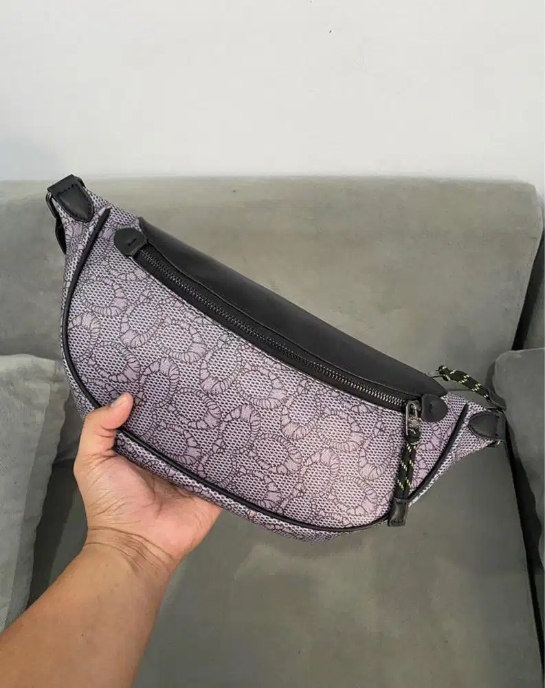 Waistbag coach  / tas selempang coach
