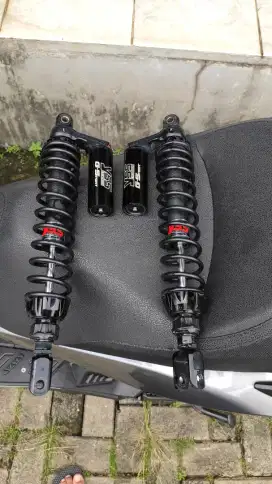Shockbreaker yss g sport Black Honda forza
