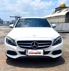 Mercedes Benz C200 Avantgarde Tahun 2017 Automatic Putih Metalik