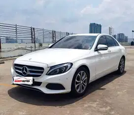 Mercedes Benz C200 Avantgarde Tahun 2017 Automatic Putih Metalik