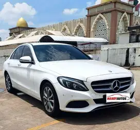 Mercedes Benz C200 Avantgarde Tahun 2017 Automatic Putih Metalik