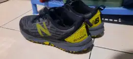 Jual sepatu Nb second