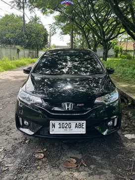 HONDA JAZZ RS 2017 Automatic ISTIMEWA