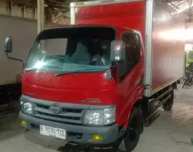 HINO DUTRO 110 SDL ENGKEL LONG BOX 2013