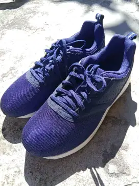 sepatu sneakers LEGAS original