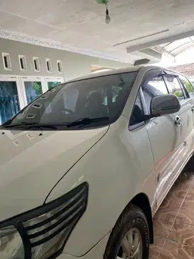 Toyota Kijang Innova 2013 Bensin