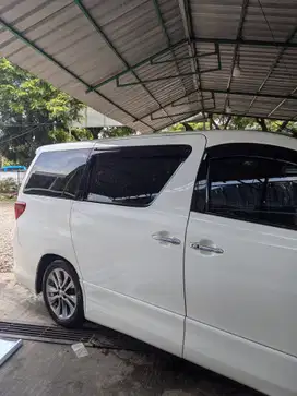 Toyota Alphard 2010 Bensin