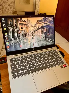 LAPTOP HP 14 RAYZEN 3 (RAM 8GB)