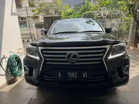 Lexus LX570 4x4  automatik 2012