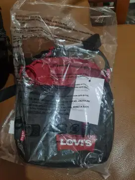 Tas selempang Levi's