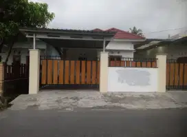 Disewakan rumah baru istimewa dekat jalan palagan km 13