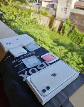 Iphone 11 128 GB ibox Seperti Baru