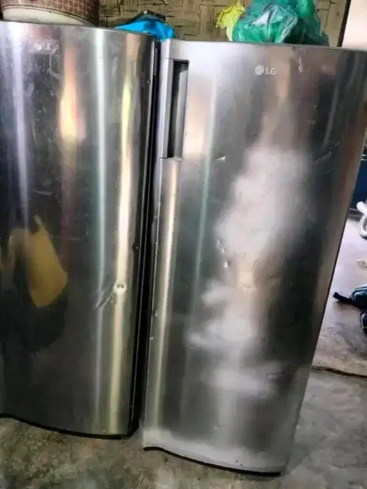 Jual beli dan perbaikan frezer