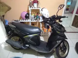 X RIDE 2019 HITAM