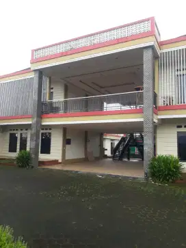 Dijual Villa plus pabrik jamur