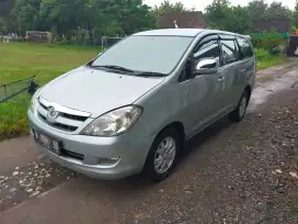 Toyota Inova G DIESEL MATIC 2005