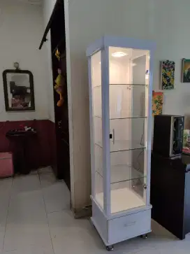 Lemari display promo