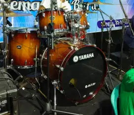 Yamaha Tour Custom Brown Sunbursr