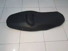 Sadel Jok MBTech Buat Motor Xmax Connected