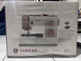 Mesin jahit portable Singer