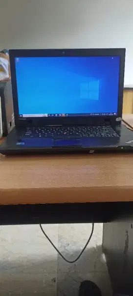 Laptop bekas Lenovo L512