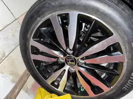 Velg dan ban ori jazz gk5 bekas mulus