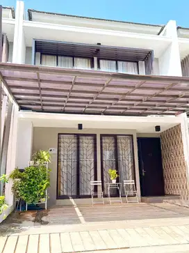 Rumah dekat dengan pusat perbelanjaan, mall dan sekolah