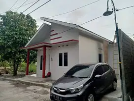 DISEWAKAN RUMAH BARU MURAH MERIAH