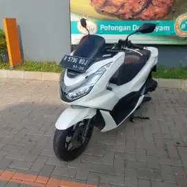 Honda pcx 160 cbs dp 700ribu