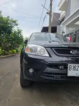 [CASH NEGO] Ford Escape XLT 2010 Sunroof kondisi sangat terawat