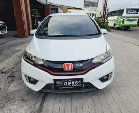 Dp 4jt. HONDA JAZZ RS 2014 MATIC / AUTOMATIC