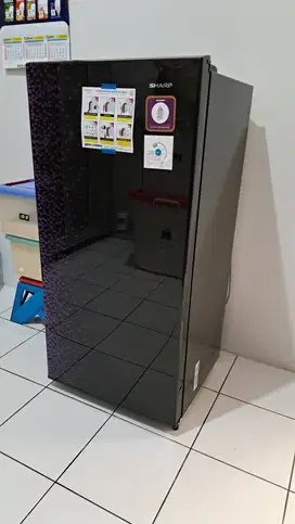 Kulkas SHARP 1 Pintu Pemakaian 2 Bulan