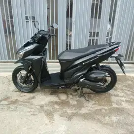 Vario 150 Hitam