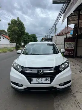 Hrv tahun 2017 warna putih