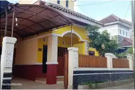 Disewakan rumah di Jl.Kaliurang km.9 Lokasi strategis,terawat