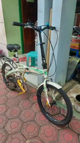 Sepeda lipat Pacific alloy istimewah