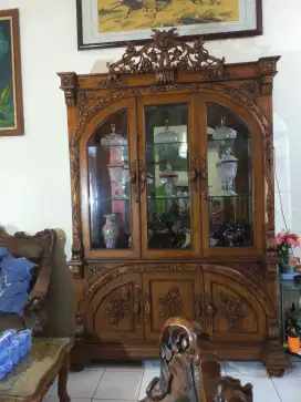 Lemari hias jati asli Jepara