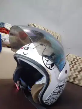 Helm merk GM apa adanya