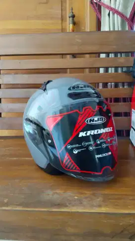 Helm Njs Kronoz