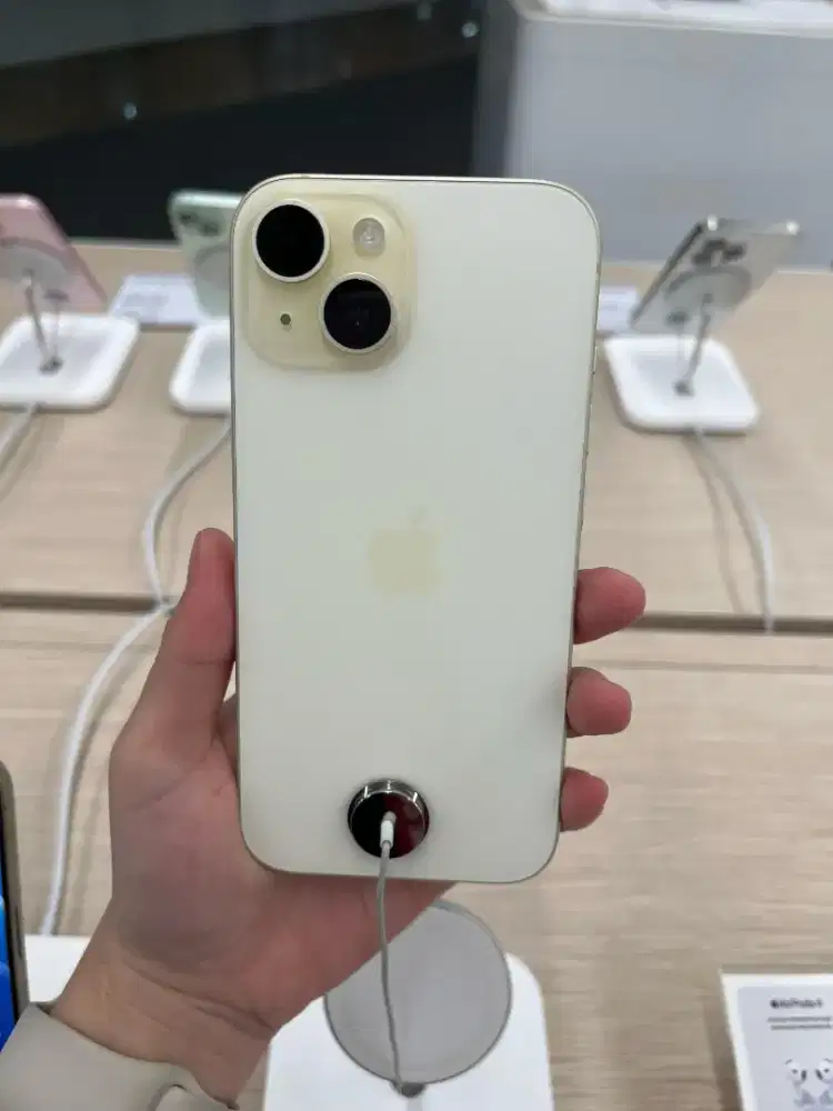 PROMO BUNGA MULAI DARI 0% IPHONE 15 128GB