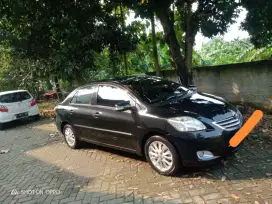 Vios matic pajak hidup G AT  2010 warna hitam