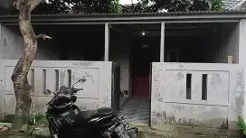 Rumah full renov dekat LG parungpanjang