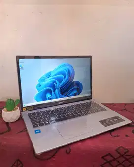 LAPTOP ACER ASPIRE 3 LIKE NEW