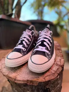 Sepatu Sneakers Converse All Stars Chuck Taylor 101001