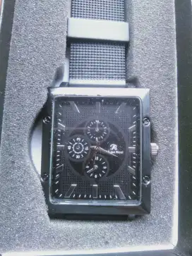 Jam tangan kotak philipe ricci baru