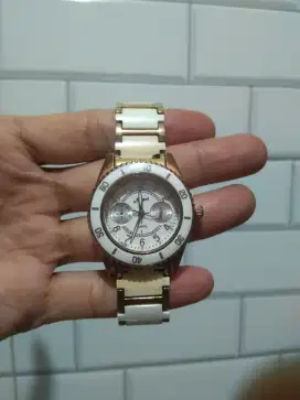 Jam tangan wanita Angel