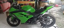 Dijual kawasaki ninja 250 fi th 2017 dijamin mulus dan original