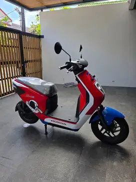 Brand new honda em1 e warna merah, kondisi baru