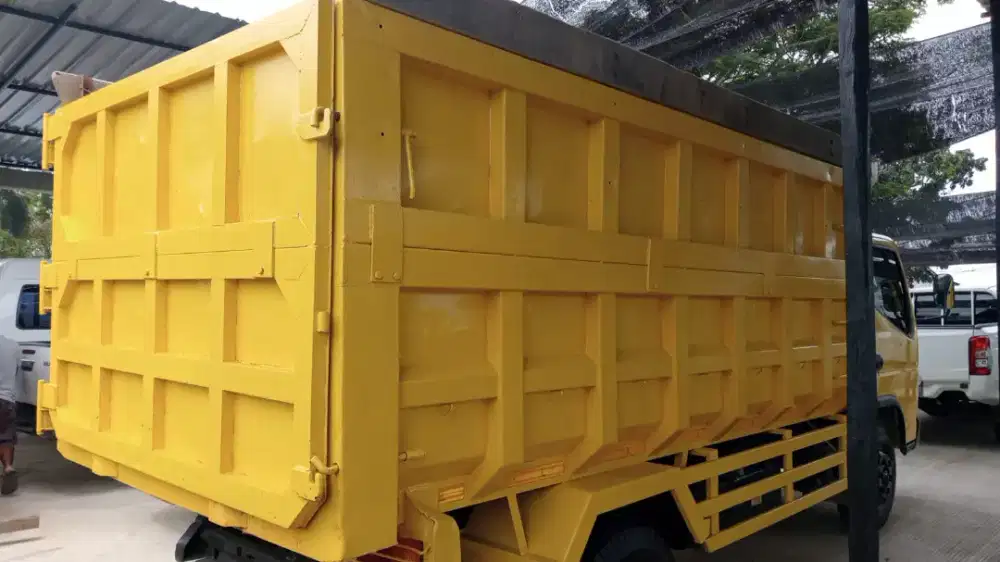 Mitsubishi Canter fe84 SHDx 2023 Dam Truk