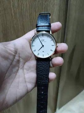 JUAL JAM MEREK DW - MURMER